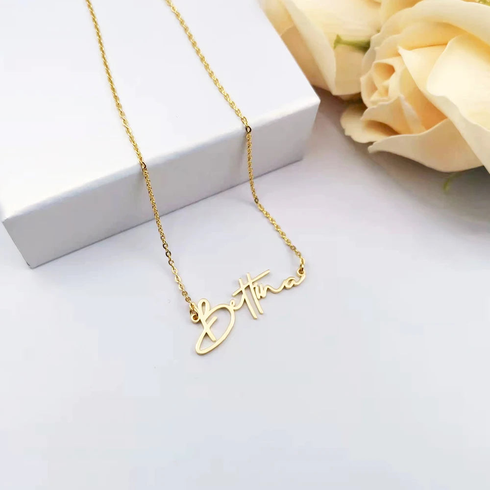 DODOAI Personalized Name Necklace ,Name Necklace with Cursive Font ,Customized Pendants Stainless Steel Jewelry for Women