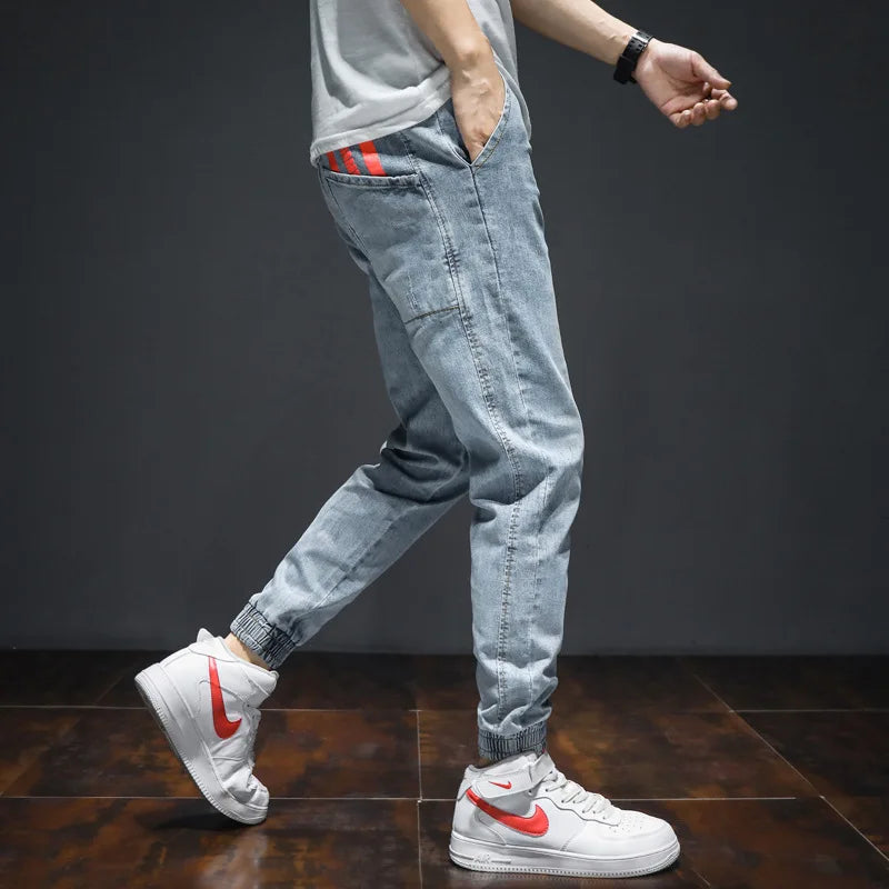 Fashion Streetwear Men Jeans Big Pocket Denim Cargo Pants Hip Hop Jeans Men Slack Bottom Joggers Pants Hombre Harem Trousers 7XL