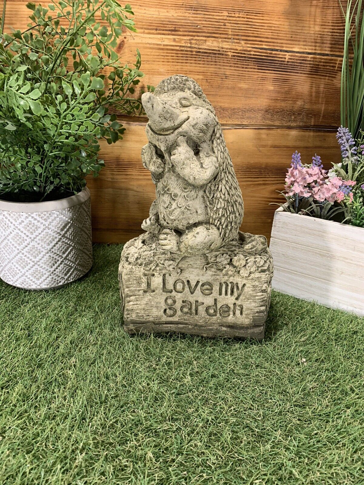 STONE GARDEN “I LOVE MY GARDEN” HEDGEHOG CUTE ORNAMENT