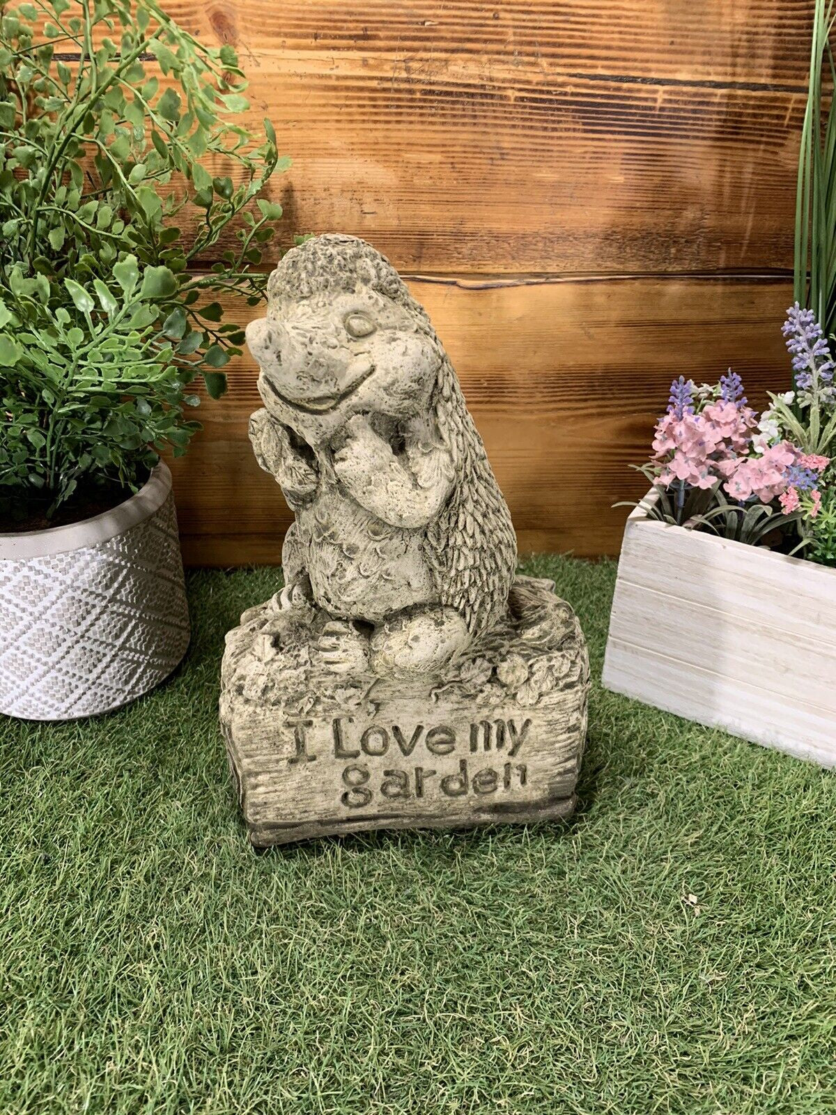 STONE GARDEN “I LOVE MY GARDEN” HEDGEHOG CUTE ORNAMENT